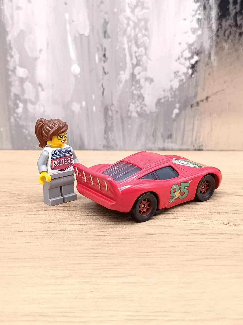 Carro Cars Flash McQueen - Brinquedo novo (CHS09) – photo 2